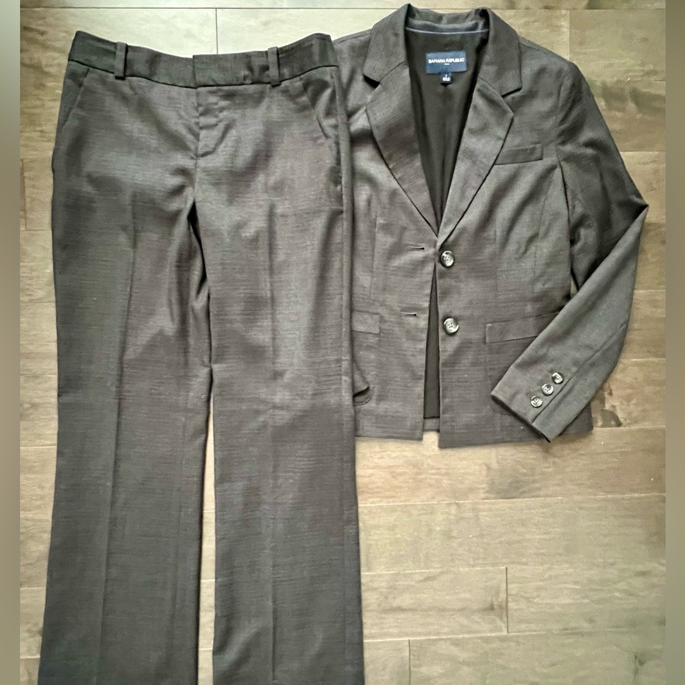 Banana Republic Women's Suit Set